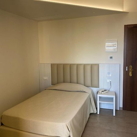 Hotel Vittoria Vasto Esterno foto